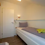 Appartementhaus Westerloog 18 * Шпикерог
